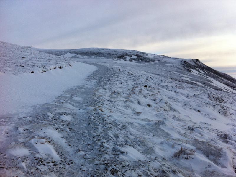 icy snowy path at 800m