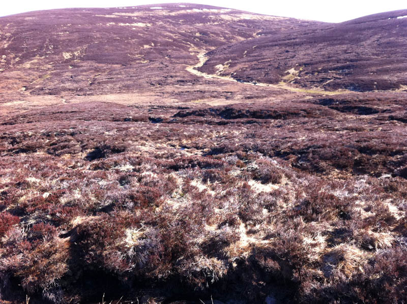Peat hags in front of Beinn Bhreac