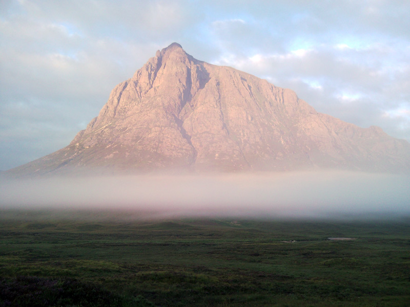 1-Stob-Dearg-with-a-carpet-of-mist2