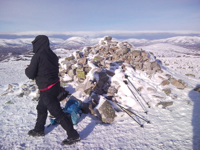 Beinn Iutharn Mhor summit